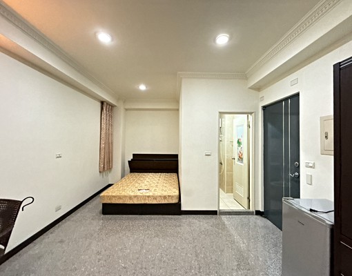 福安九街華麗電梯套房含水網路第四台電6元多間可選 - Image 2