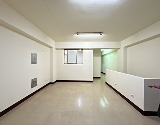 中工三路透天店面住家可整棟可分層承租誠可議價可談家具台電計費 - Image 6
