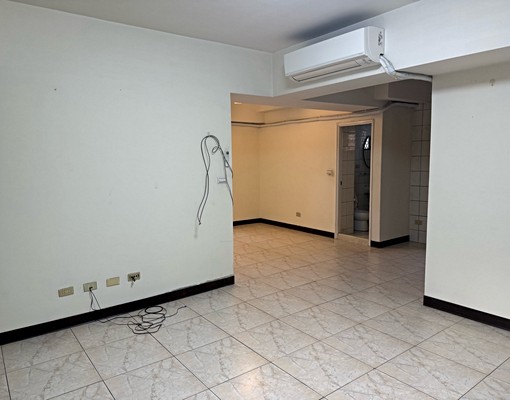 可租補4房2廳2衛💛新光大遠百💛捷運市政府站旁平面車 - Image 7