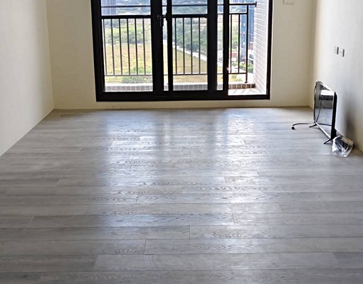 客運園區全新三房+車位 - Image 1