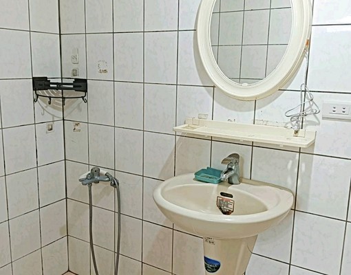 房東自租小套房可租補 - Image 5