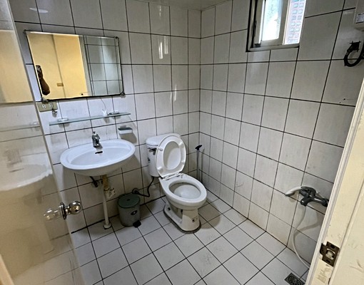 六張犁,電梯套房,日班管理,垃圾代收,已換變頻冷氣,全新油漆 - Image 5