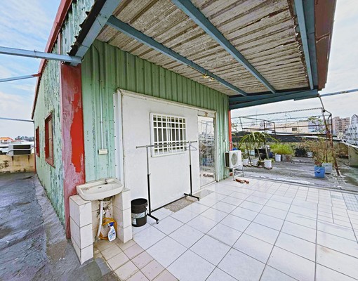 價格公道+傢俱齊全!三民區頂加套房房東自租 - Image 6