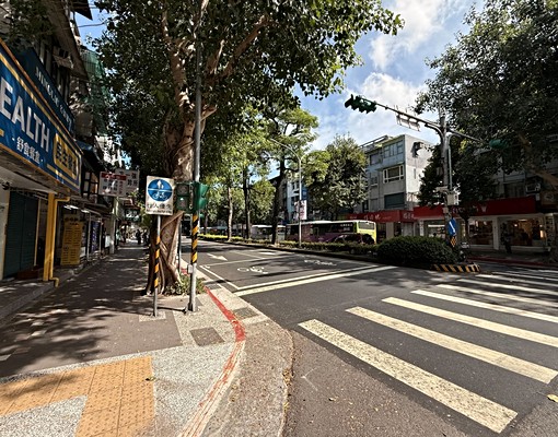 稀有民生東路四段坡平車位 - Image 6
