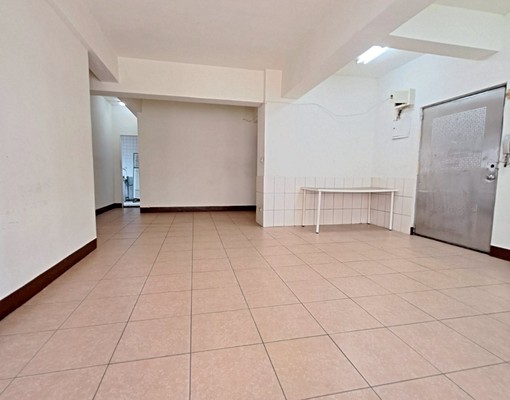 中興大學近忠孝夜市大坪數3大房公寓(可租補) - Image 1