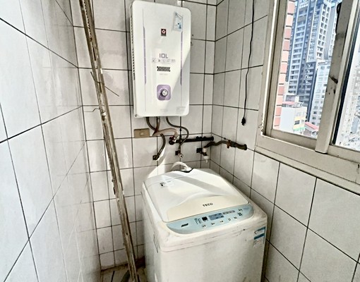 🏠【龍山寺捷運站|挑高樓中樓|可租補|免仲介費|台水電】 - Image 10