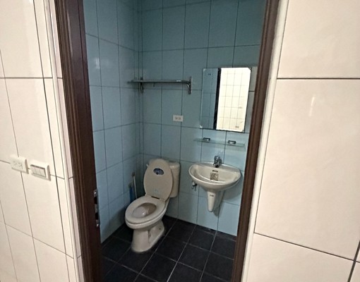 全新整層套房出租 - Image 4