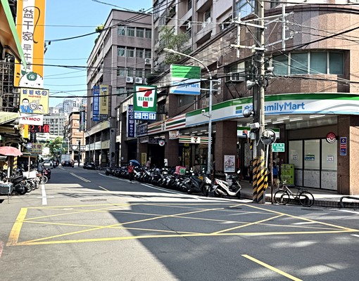 🍎新埔捷運莒光商圈🍎坡道機械車位🍎可停小休旅~歡迎試停 - Image 1