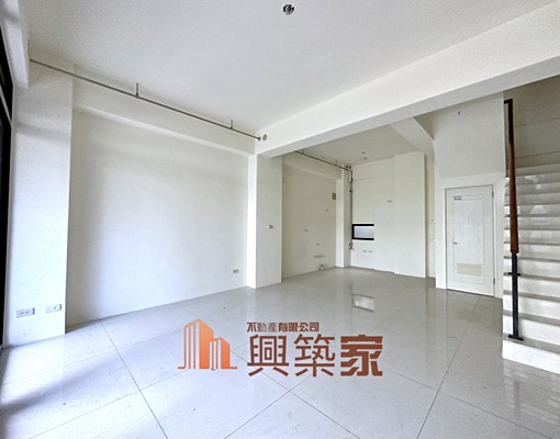 ‼️文德重劃區|近國三68快速道路|星巴克後方超美透天 - Image 3