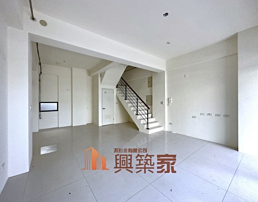 ‼️文德重劃區|近國三68快速道路|星巴克後方超美透天 - Image 4