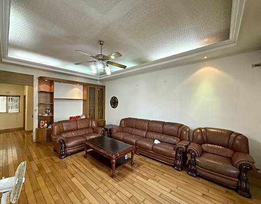 錦秀公車站🌟整棟免爬高租補籍🌟超大空間車位獨洗曬🌟寵物 - Image 4