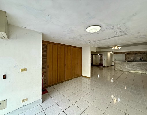 錦秀公車站🌟整棟免爬高租補籍🌟超大空間車位獨洗曬🌟寵物 - Image 7