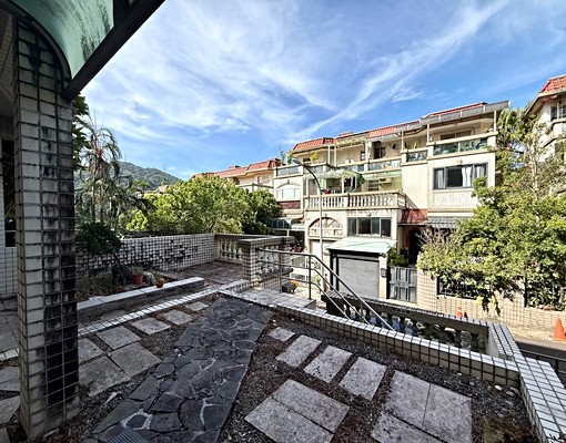 錦秀公車站🌟整棟免爬高租補籍🌟超大空間車位獨洗曬🌟寵物 - Image 12