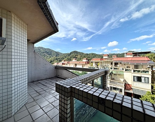 錦秀公車站🌟整棟免爬高租補籍🌟超大空間車位獨洗曬🌟寵物 - Image 16