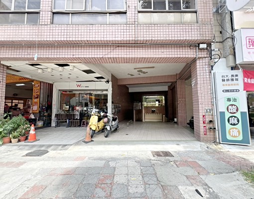 河堤/明誠商圈翻新三房二衛華廈出租 - Image 3