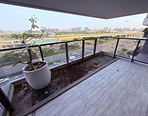 捷運青埔站3房出租/含管理費和車位/永久棟距景觀大陽台/可寵 - Image 4