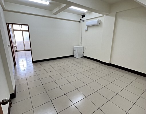 全新大坪數首選✨正一房一廳✨可租補✨台電包水✨陽台獨曬 - Image 1