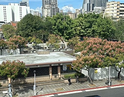 超近捷運龍山寺站|採光佳雙人套房|收納充足|生活機能完善 - Image 3