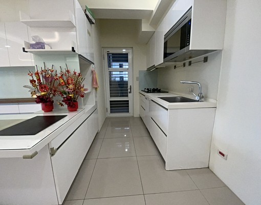 總太明日4房平車可租補入籍免仲介費可寵 - Image 11