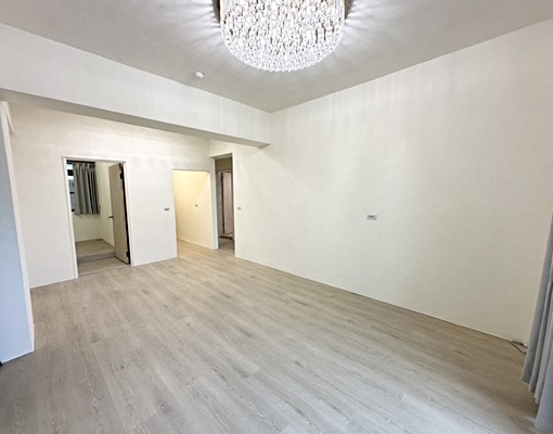 可租補6分鐘到園區!老屋翻新電梯三房家具電器全附平面汽車車位 - Image 2