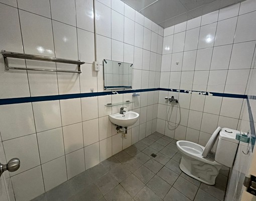 可租補🍁近大遠白/青海家樂福🍁陽台/獨洗曬🍁可寵大套房 - Image 4