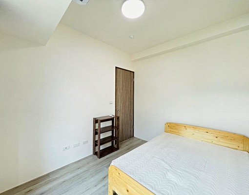 水湳經貿三房附平面車位|可租補 - Image 4