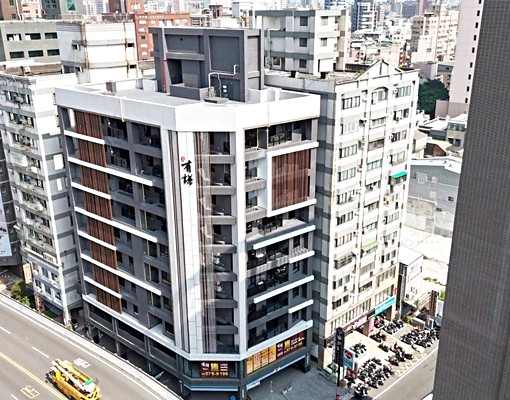 可住辦全新交屋國泰醫院旁三改一房一大廳空間含車位及管理費 - Image 3