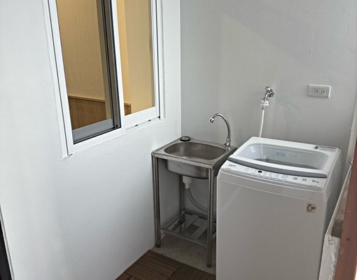 全新裝潢～近台茂！電梯套房～唯一露台戶（可貓咪租補） - Image 5