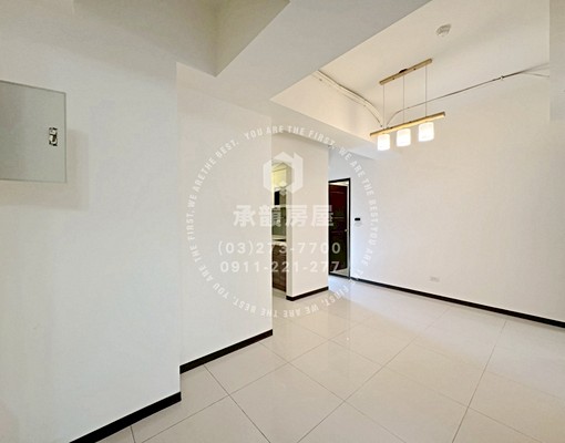 可入籍補助🩵寶山大業商圈🩵精品雙陽台三房🩵含車位 - Image 3