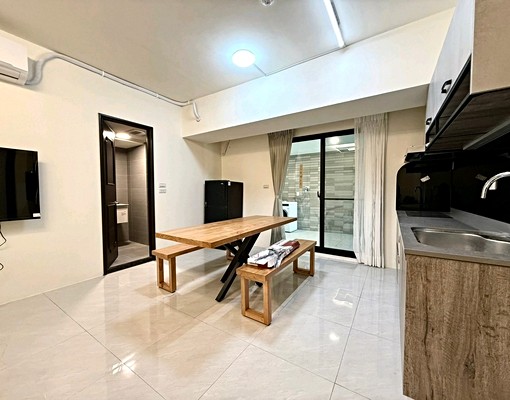 山豐海富超大陽台二房平車 - Image 1