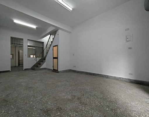 永康近五王國小&尚青黃昏市場&整棟透天出租 - 591租屋網 - Image 4