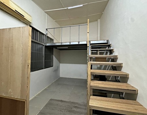 出租新店捷運站套房價租到一樓透天厝 - Image 1