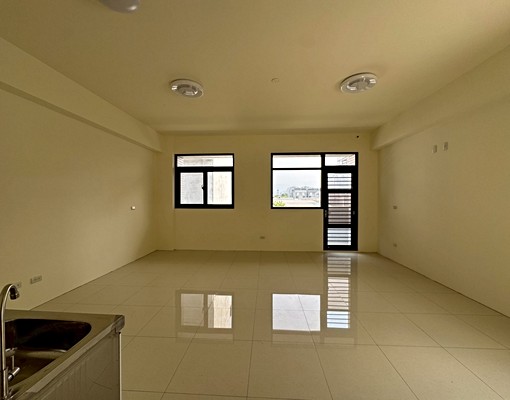 南興公園超巨★20坪電豪華大套房+20坪無敵大露台，附傢俱電 - Image 10