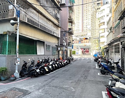 景平捷運站旁邊間方正公寓3樓可開伙 - Image 11