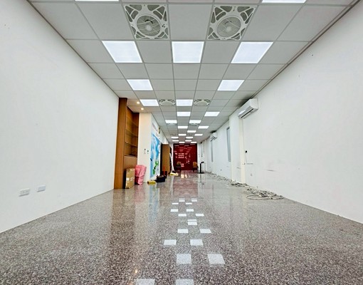龍山路1樓店面出租 - Image 2