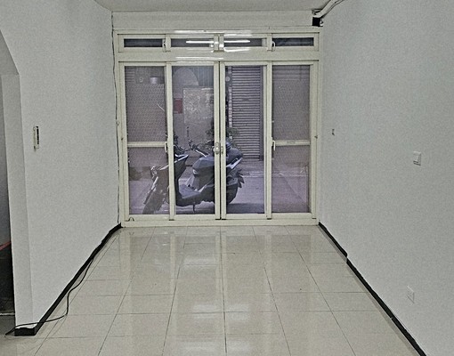 台北市萬華區住家一樓兩房一廳 - Image 1
