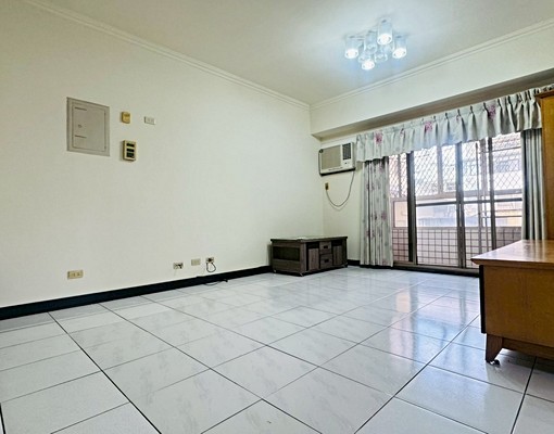 正昌平商圏3房改大二房附汽車機車位 - Image 1