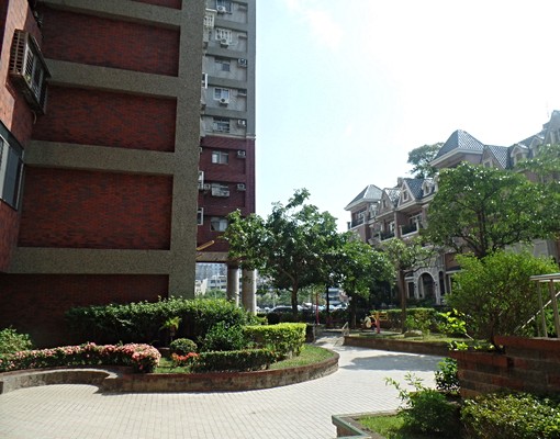 ★文化中心旁~寓三房~家具家電全☆ - Image 1