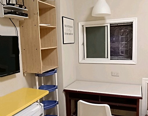 限女生近火車站獨洗 - Image 4