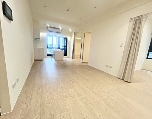 高鐵特區夢幻誠~全新3房+平面車位出租 - Image 1