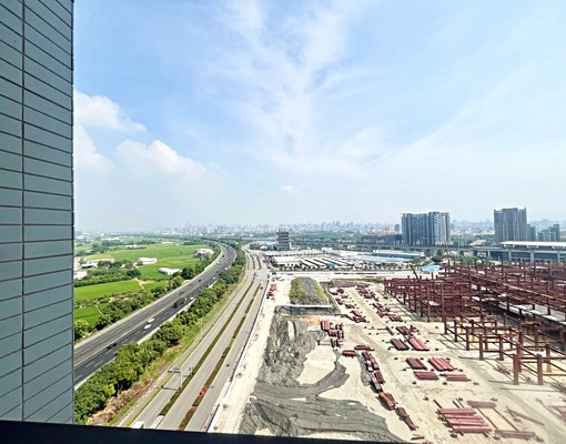 高鐵特區夢幻誠~全新3房+平面車位出租 - Image 8