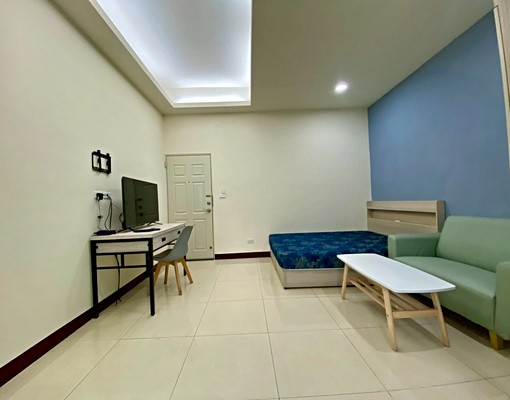 ✪逢甲商圈｜可租補｜一樓超大陽台全配套房 - Image 1