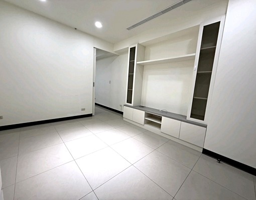 海都3裝潢套房含車位可租補 - Image 2