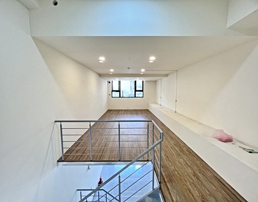 ✪捷運鳳山國中站✪捷仕堡金店面1+2樓 - Image 5