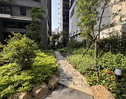 近國圖館富宇上和苑全新未住3房平面車位~租屋最謹慎 - Image 14