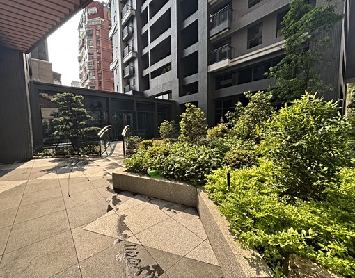 近國圖館富宇上和苑全新未住3房平面車位~租屋最謹慎 - Image 13