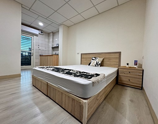 ⭐️士林區社中街🏠採光套房附陽台🔥含網路第四台✅可開伙⭐ - Image 2