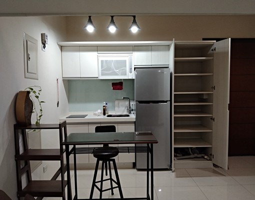 挑高一房一廳7樓含網路TV~獨曬陽台可租補 - Image 8