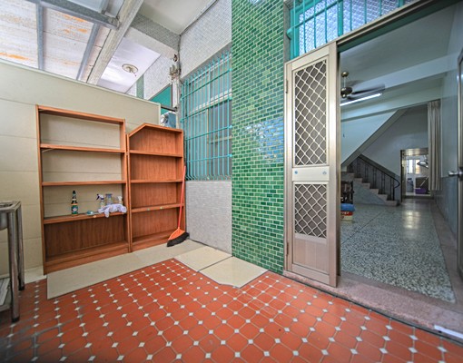 🟪內惟黃昏市場旁『建榮路』⭐️美屋況五房透天 - Image 2