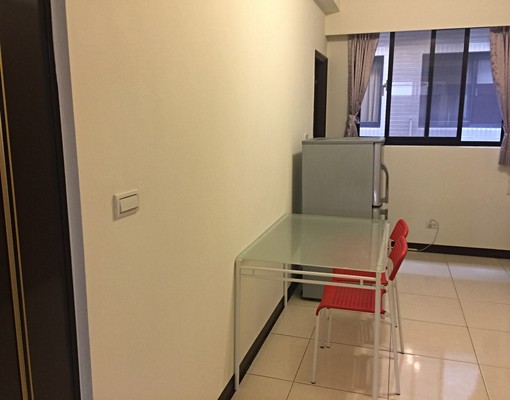 鉑金閱社區,13坪大套房,一房一廳 - Image 5